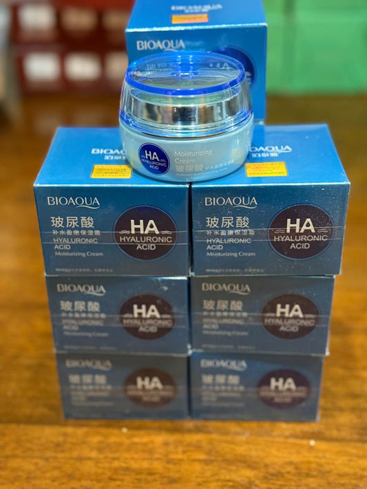 Crema "BIOAQUA" con acido Hialuronico